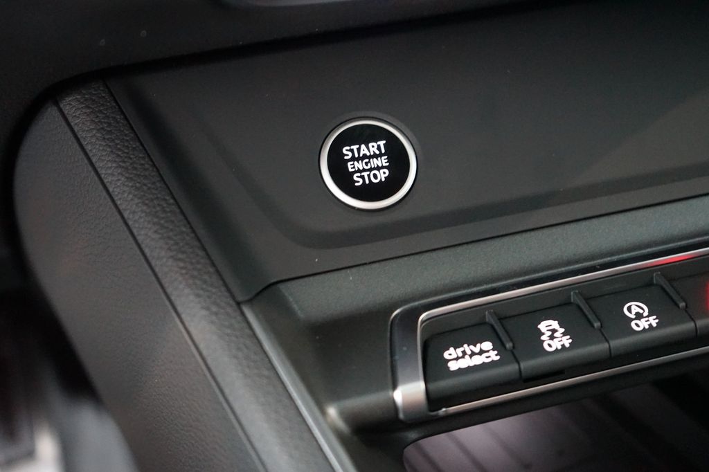 AUDI Q3 Sportback 40 TDI | 2x S line | Pano | SONOS AUDI Q3 Sportback 40 TDI | 2x S line | Pano | SONOS