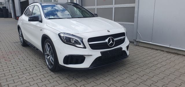 Mercedes-Benz GLA 45 AMG 4M Dynamic Plus Panorama 360Kamera