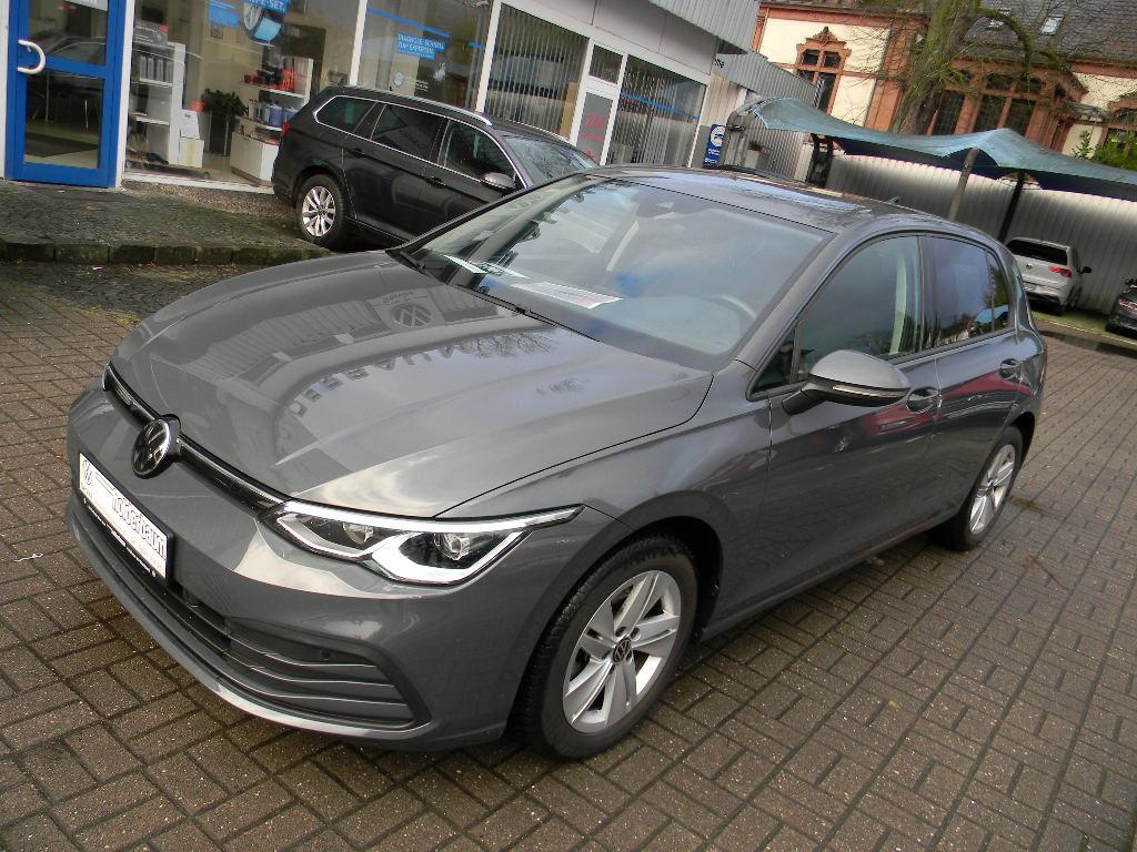 Volkswagen Golf VIII Lim. Life 1,5 TSI 6 GANG KAMERA