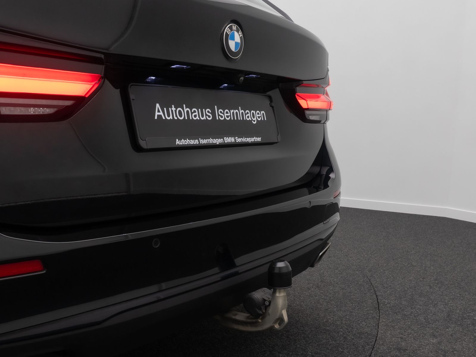 Fahrzeugabbildung BMW 520d DriveAssist AHK 4xKlima Alarm DAB Kamera