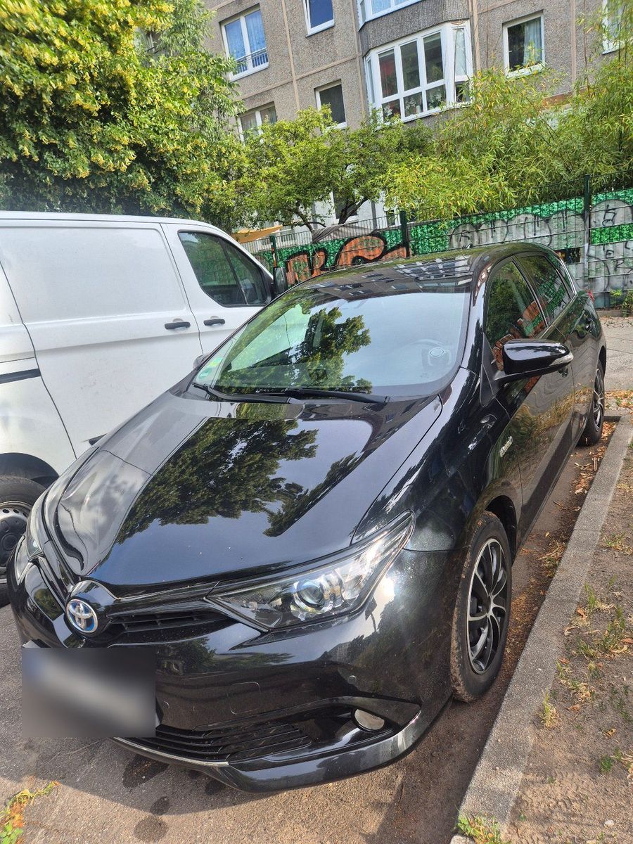 TOYOTA Auris