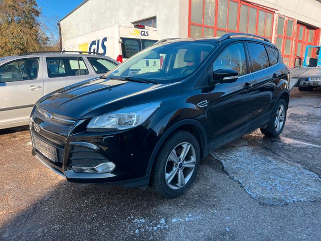 Ford Kuga 2,0 TDCi 4x2 110kW Titanium