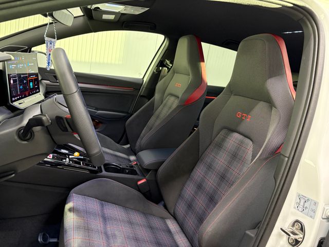 Golf VIII GTI 2.0 TSI DSG NAVI LED-PLUS SOUNDSYS