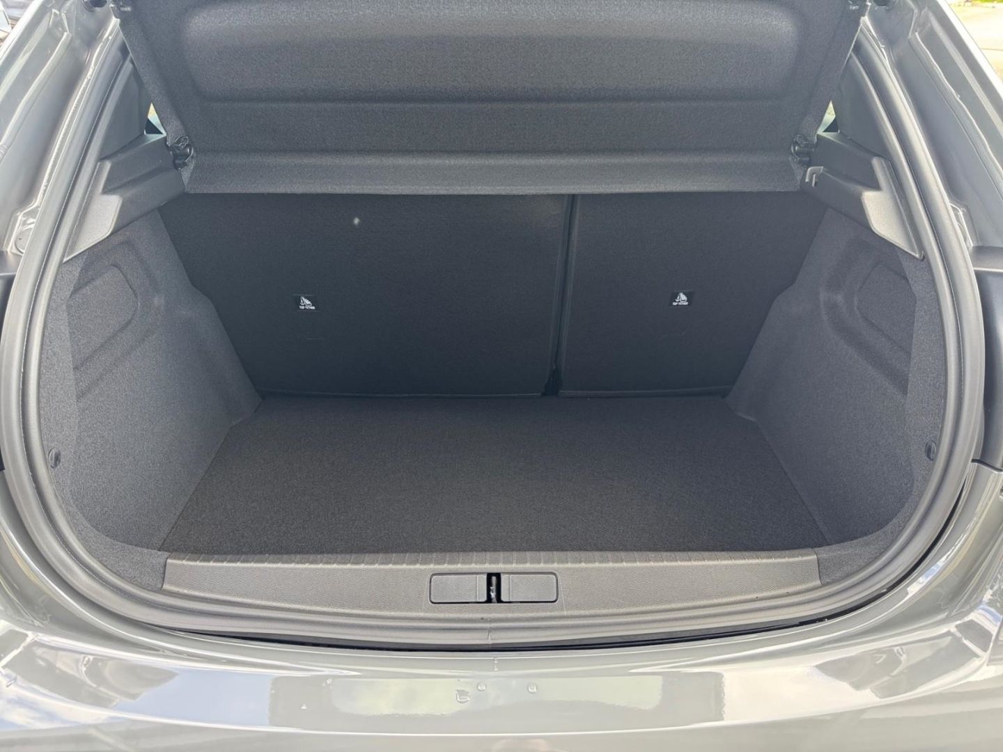 Peugeot 208 - Bild 13