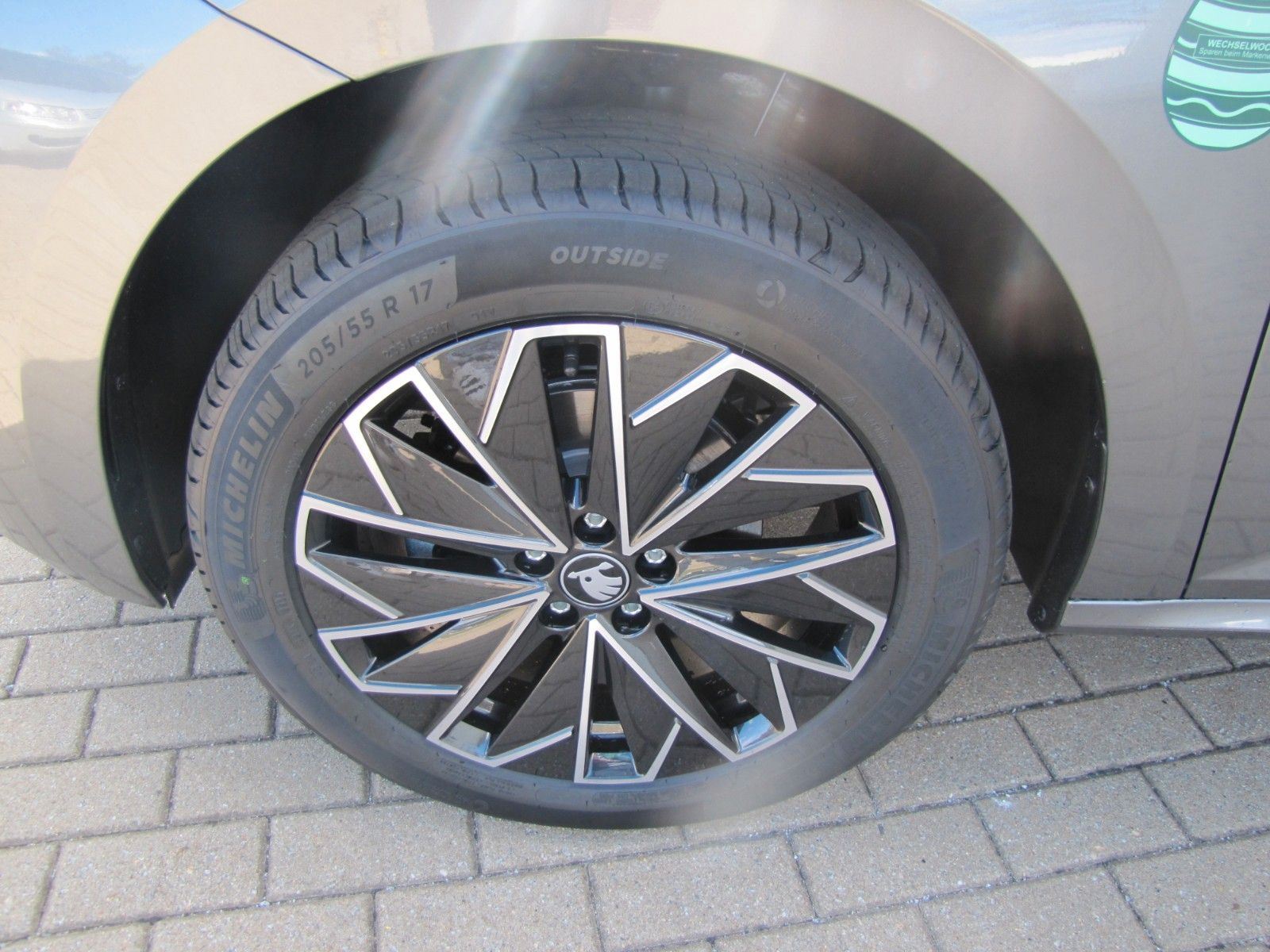 Fahrzeugabbildung SKODA Kamiq Tour 1.5l TSI 150PS