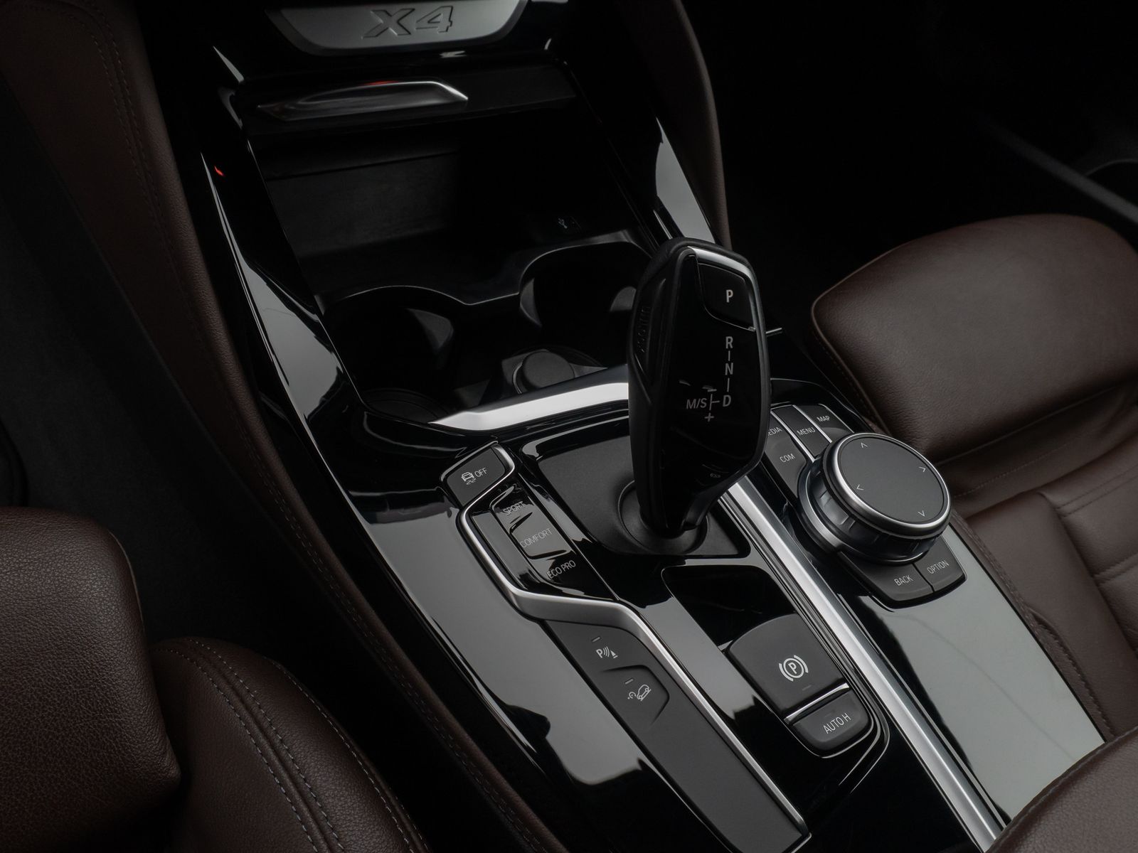 Fahrzeugabbildung BMW X4 xD20i MSport HUD DAB H/K Komfort Alarm 20Zoll