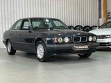 BMW 525i LEDER SHZ KLIMA SD - BMW 525 mit Benzin-Antrieb: Limousine