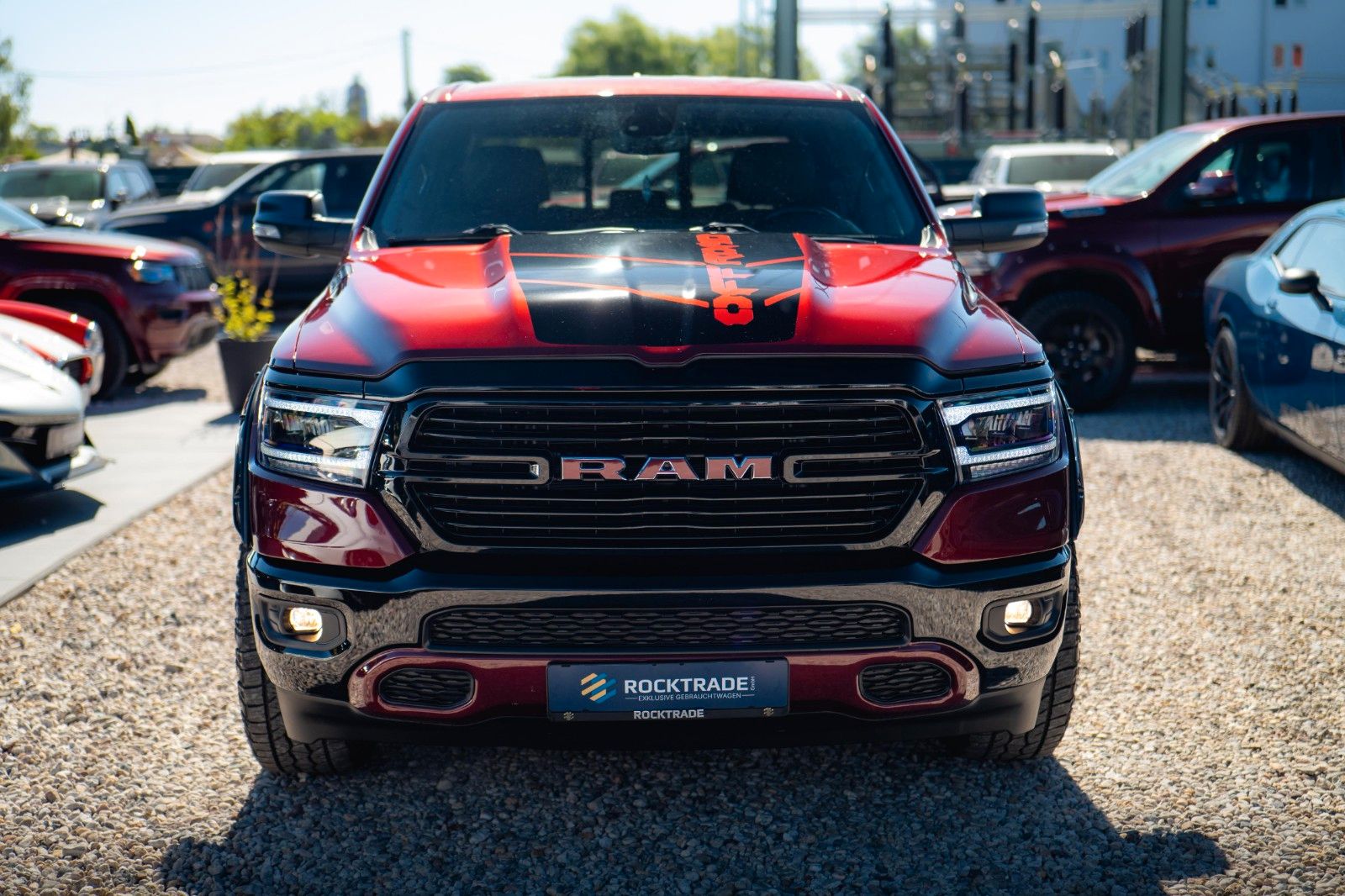 Fahrzeugabbildung Dodge RAM 5.7 V8 HEMI 4x4 OFFROAD Night-Paket *LED*