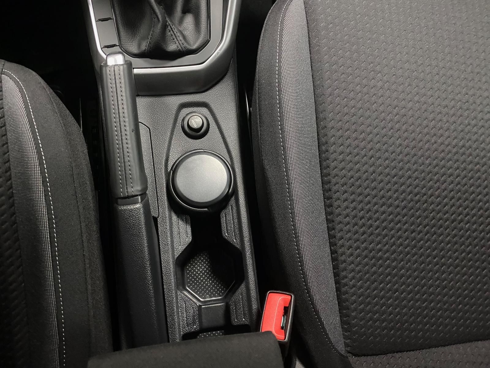 Fahrzeugabbildung Volkswagen Taigo 1.5 16V TSI ACT Life+APP+MATRIX+ALLWETTER+