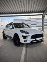 Porsche PDLS+/ACC/LUFT/AHK/Pano/Lederpaket/21Zoll - Porsche Macan in Kassel
