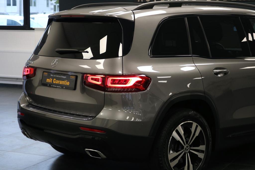 Mercedes-Benz GLB 180