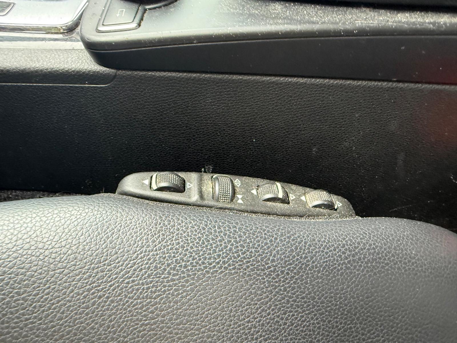 Mercedes-Benz C220 2013 — photo 21
