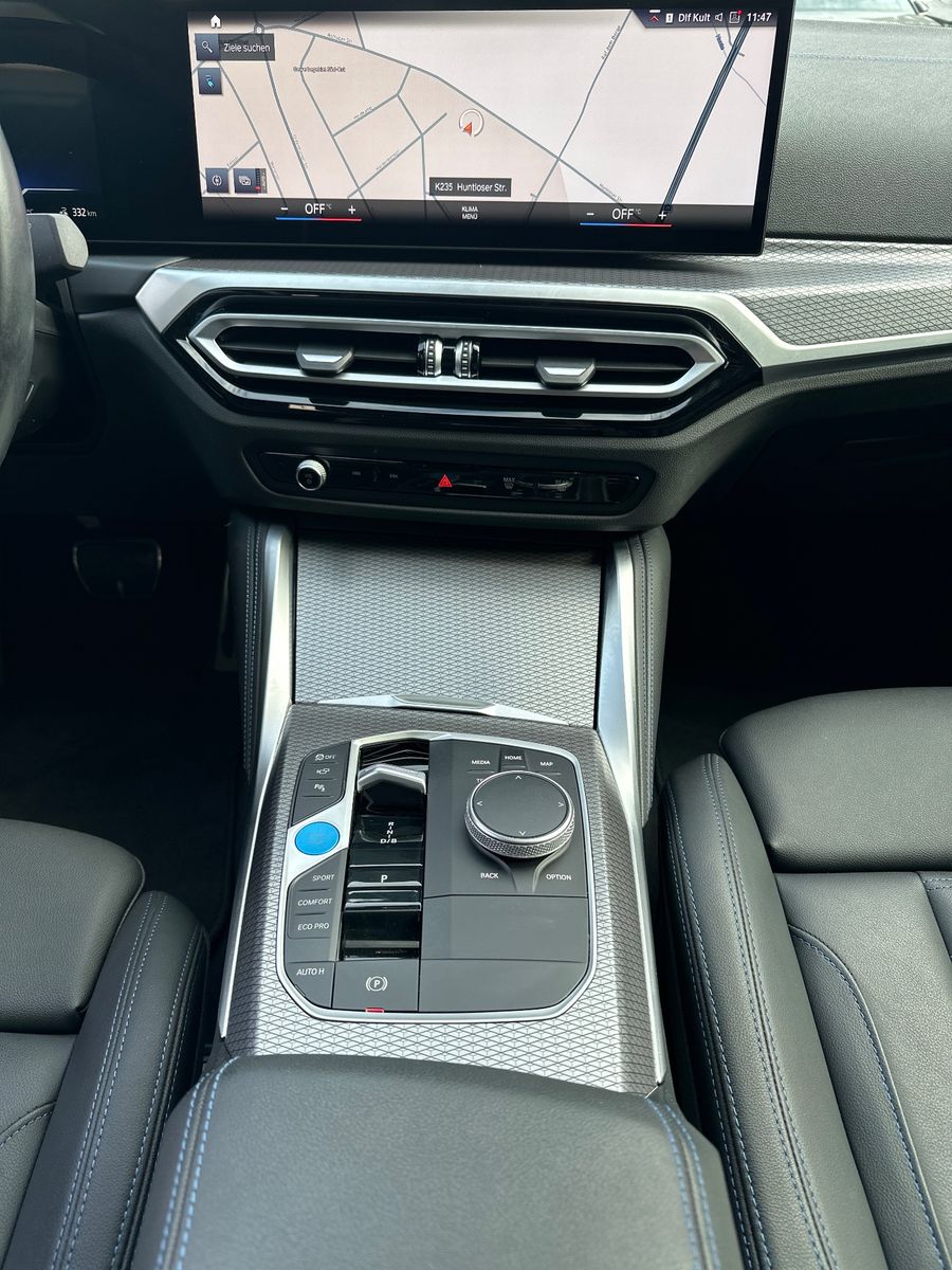 Fahrzeugabbildung BMW i4 GC eDrive40 M-Sport NAV+LED+GLASDACH+ACC+VC