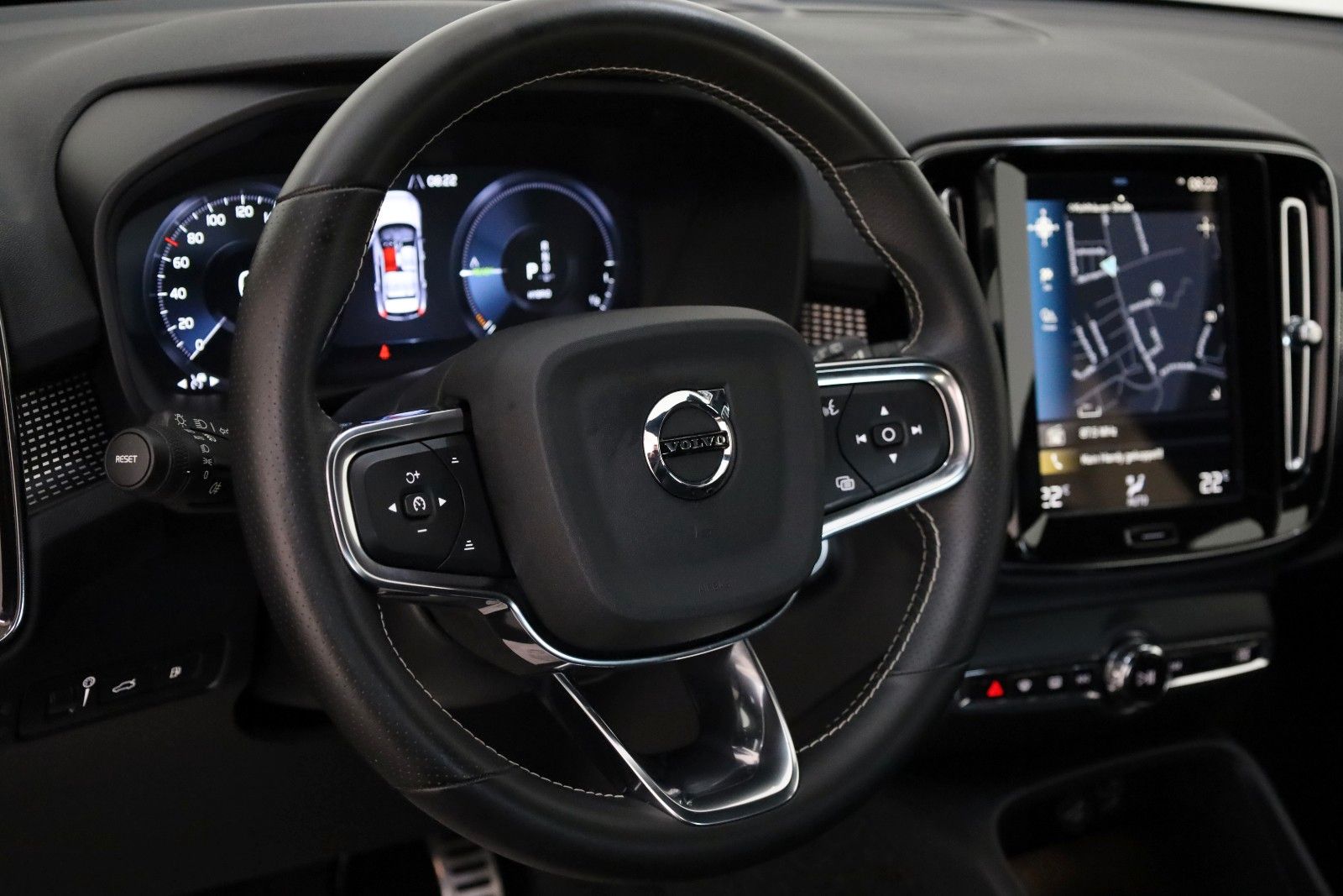 Fahrzeugabbildung Volvo XC40 R Design T.Leder,Navi,LED,Kamera,Apple CarP