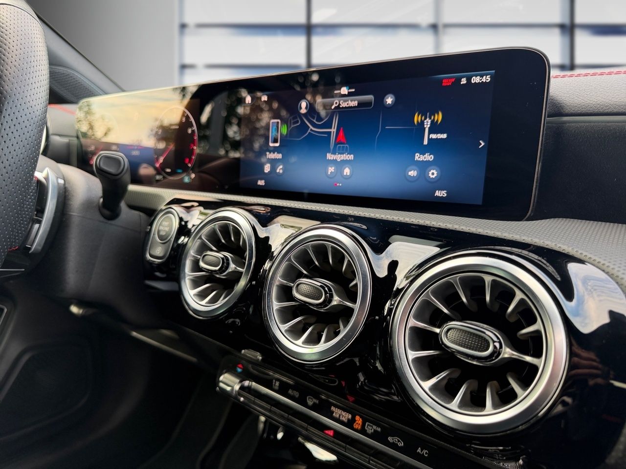 Fahrzeugabbildung Mercedes-Benz CLA 180 SB AMG+NIGHT+AMBIENTE+KAMERA+LENKRADHEIZ