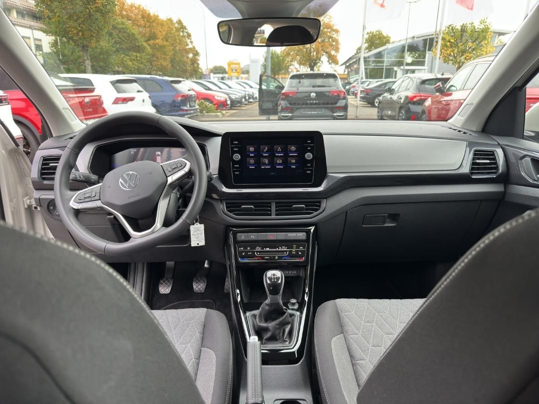 Fahrzeugabbildung Volkswagen T-Cross Life Life,IQ DRIVE Paket,GJR,App Connect