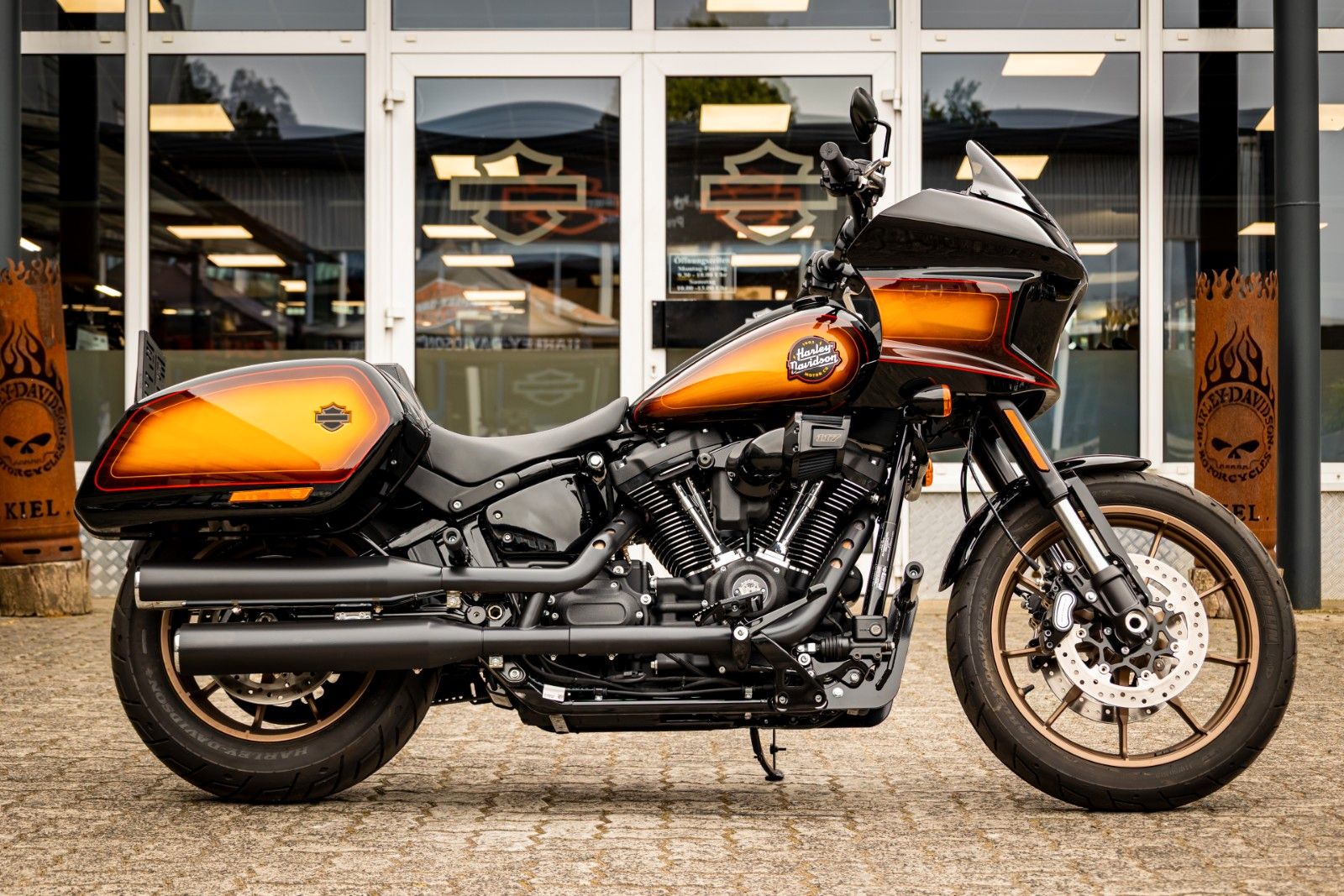 Fahrzeugabbildung Harley-Davidson FXLRST Low Rider ST 117 HeinzBikes Clubstyle SE
