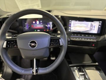 Fotografie 17 des Opel Astra 1.2 Turbo Hybrid 48 V GS