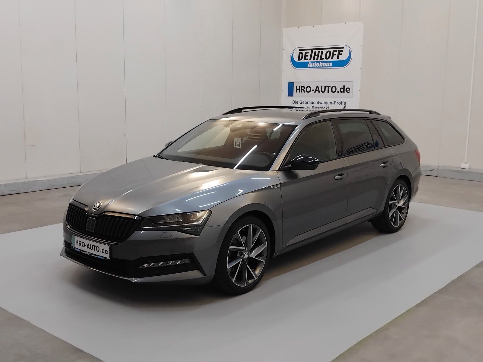 Skoda Superb (05/2023, Benzin)
