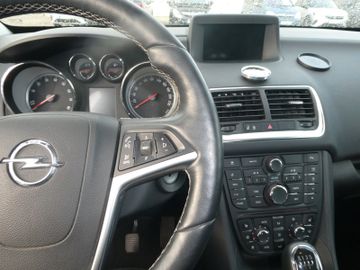 Bild 6 Opel Meriva B Innovation mit Pannoramadach