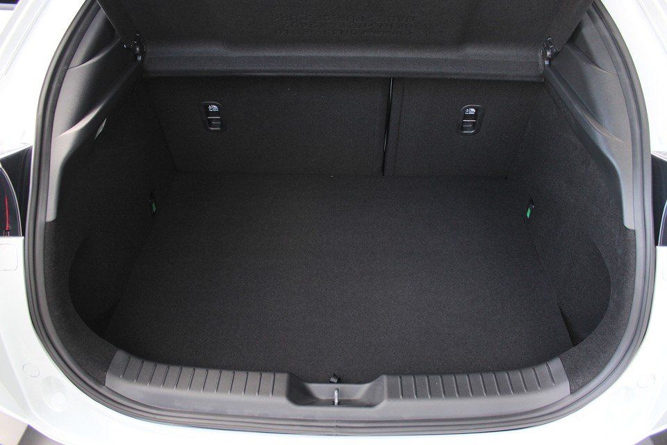 Fahrzeugabbildung Mazda MX-30 EV Advantage Modern Confidence ELEKTRO NAV