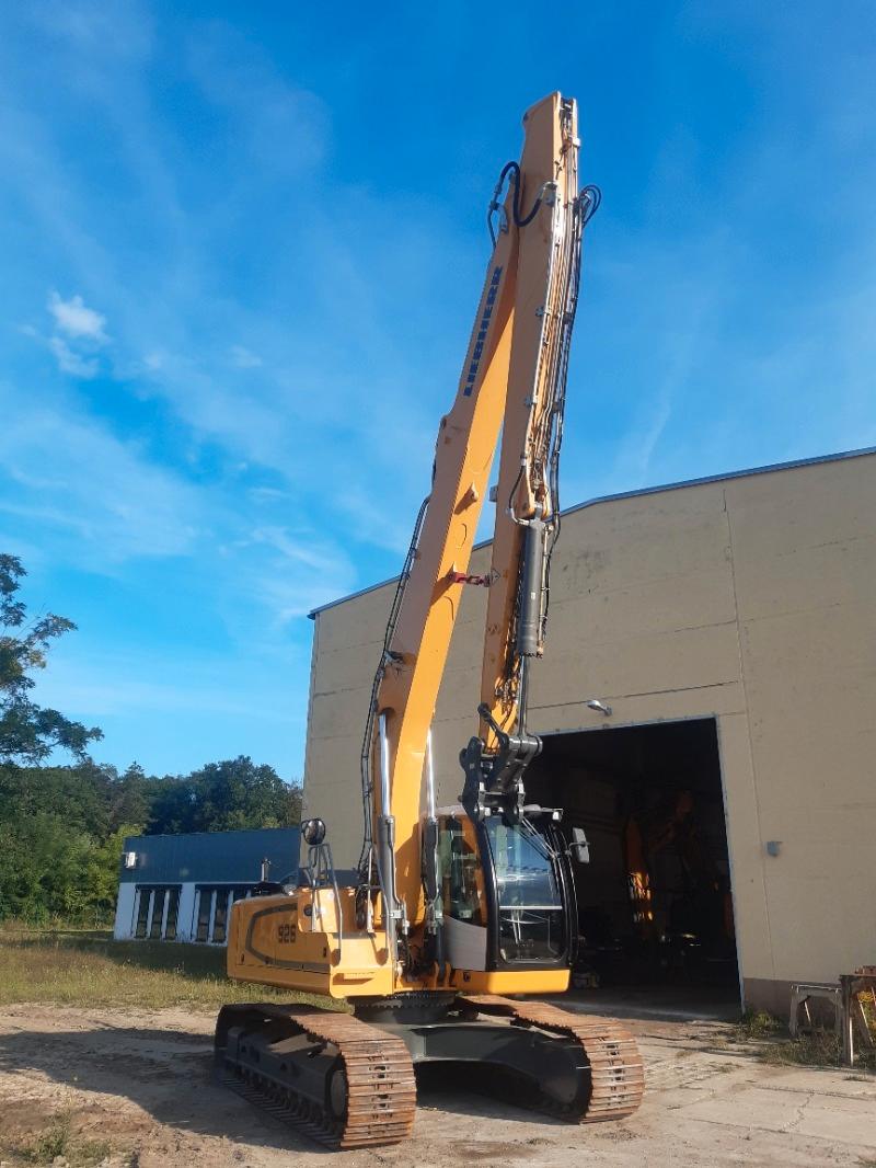 Liebherr R926 MultiUser 