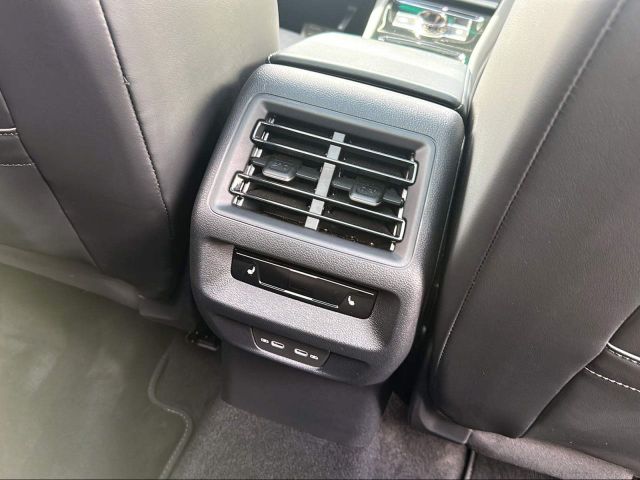 Tayron R-Line 1.5 l eHybrid OPF 130 kW (177 PS)