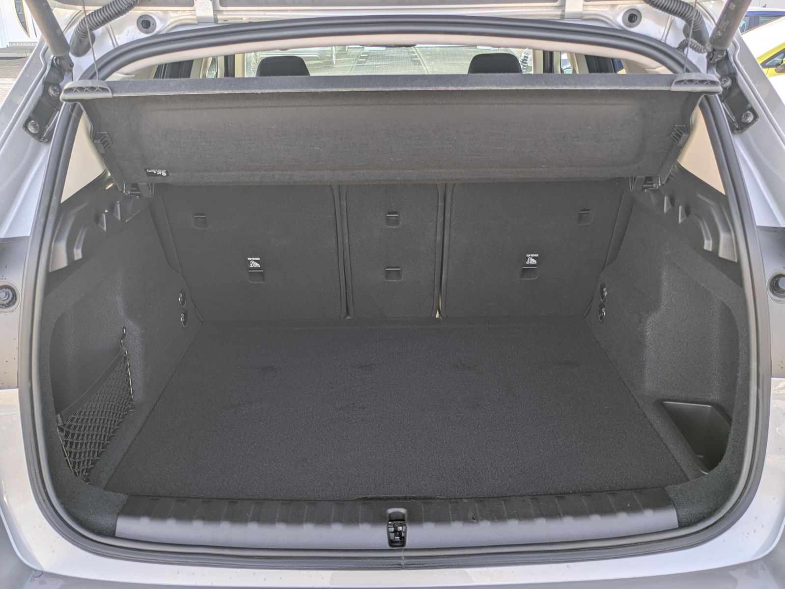 Fahrzeugabbildung BMW X1 18 d sDrive PANO/KAM/DAB/LED/SHZ/LHZ/TEMP