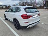 BMW X3 xDrive20d xLine Pano, LED Matrix, 19" LM - BMW X3 Unfallwagen