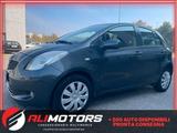 Toyota Yaris 1.3 5 porte Navi*Automatik*Solo 860 - Toyota Yaris mit Halbautomatikschaltung