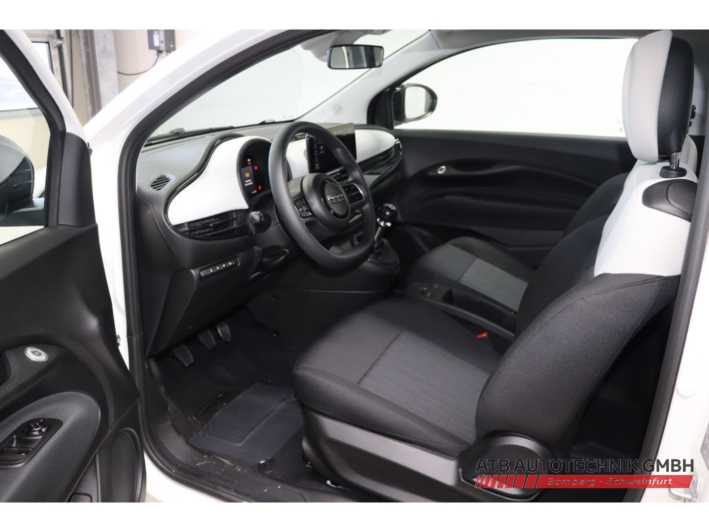 Fahrzeugabbildung Fiat 500 1.0 Hybrid Pop 65PS Apple CarPlay Klimaautom