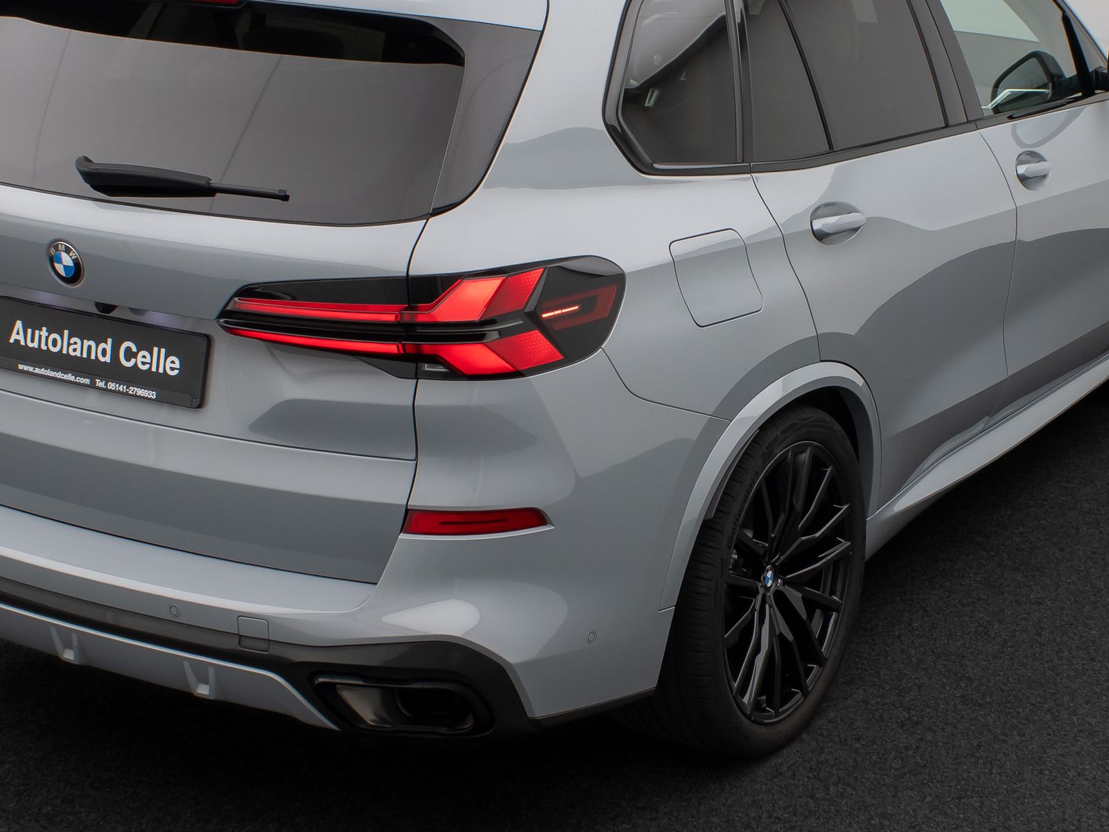 Fahrzeugabbildung BMW X5 xD30d M Sport Pro SkyLoung 360°HUD H/K SoftCL