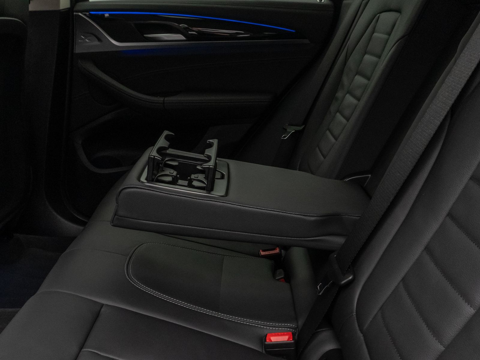 Fahrzeugabbildung BMW X3 xD20i Laser Kamera HiFi Komfort Alarm Sport