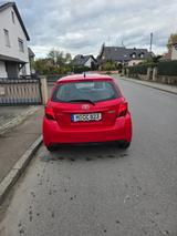 Toyota Yaris 1,0-l-Dual-VVT-i - - Toyota Yaris: Vvt I