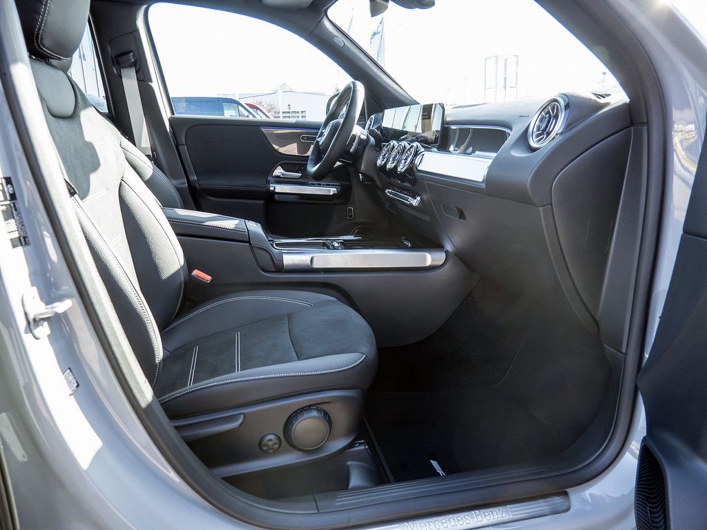 Mercedes-Benz GLB 200 AMG Special Edition AHK Distr. LED Pano foto 4
