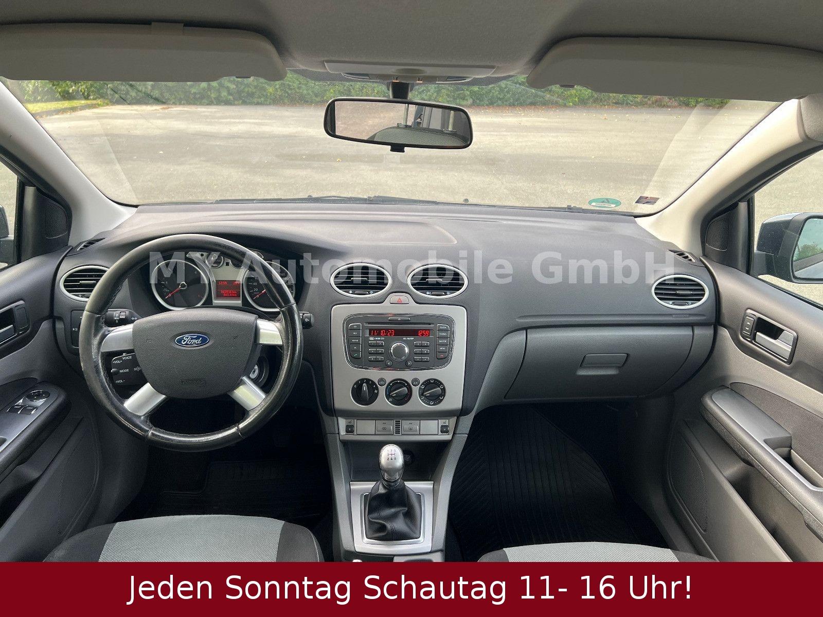 Ford Focus 2011 — photo 15