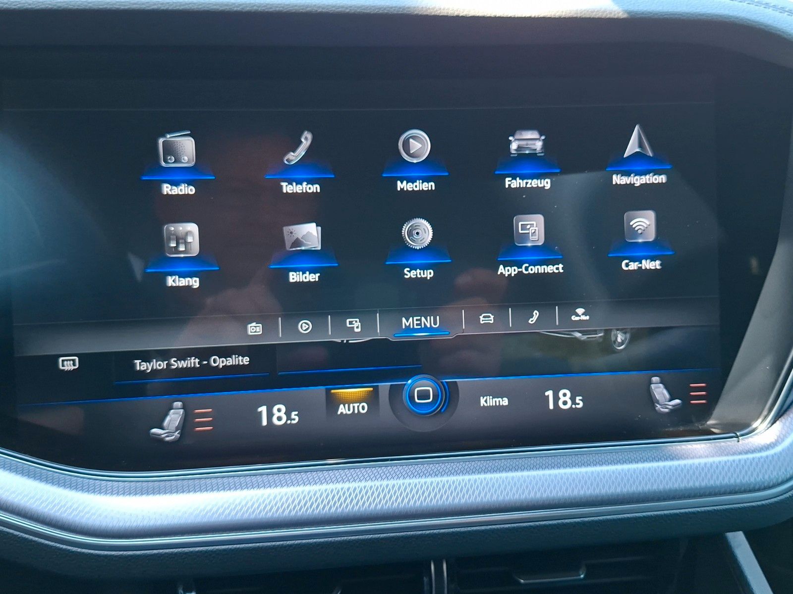 Fahrzeugabbildung Volkswagen DSG*R-Line*4Motion*Vico*SHZ*Leder*AHK*