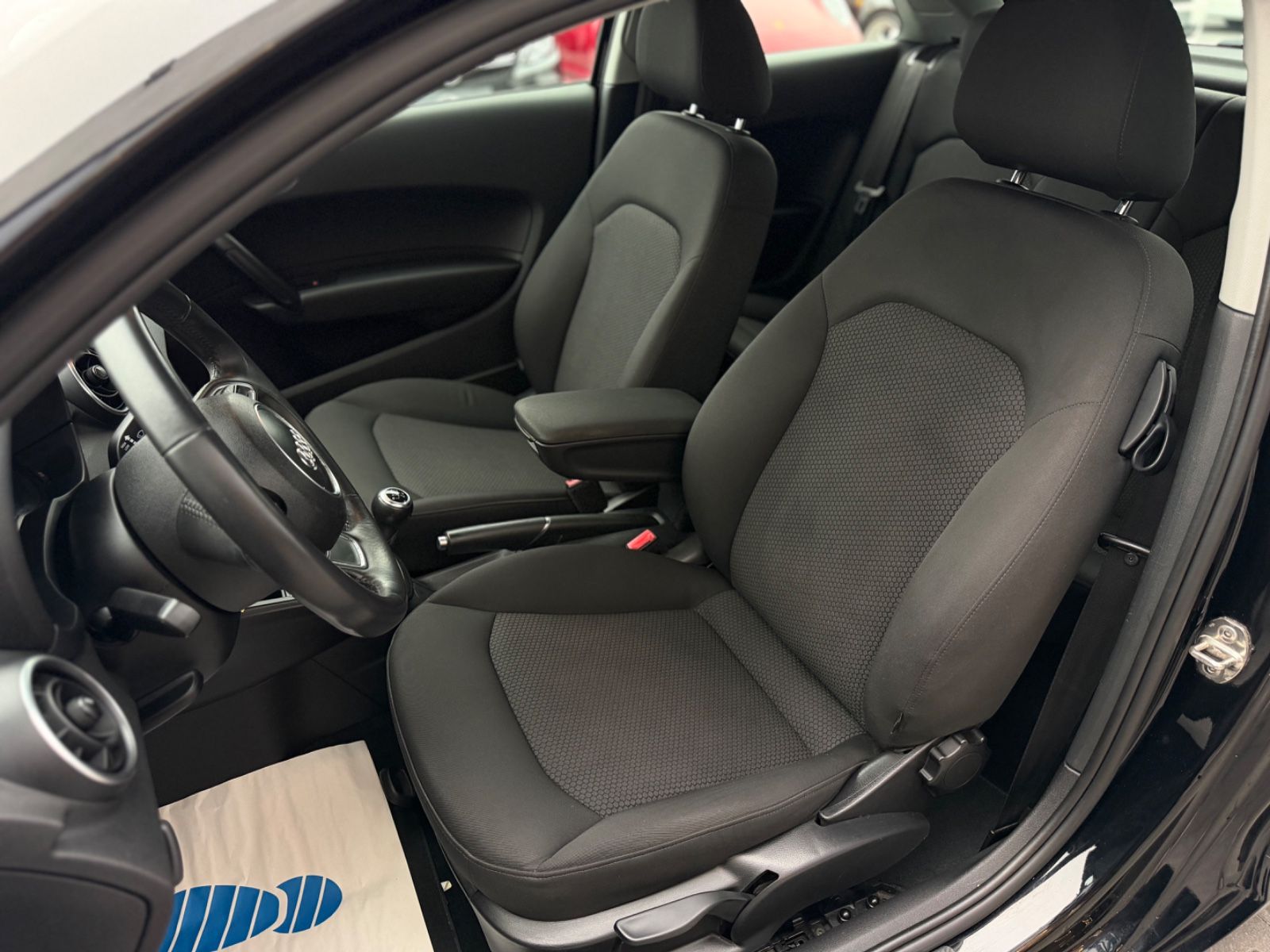 A1 attraction 1.2 TFSI Navi Sitzh. Tüv Neu