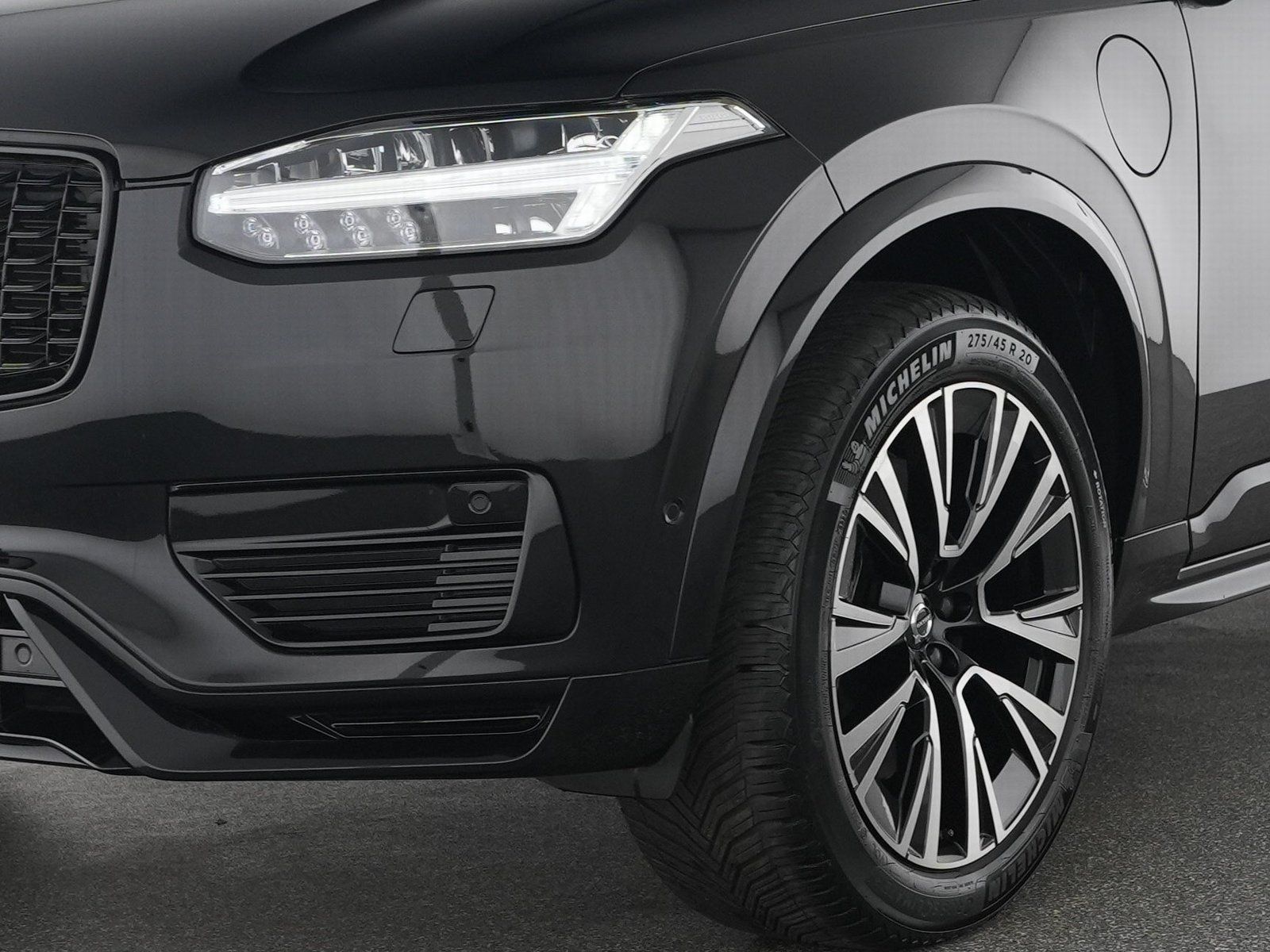 Volvo XC90 T8 AWD Plus Dark AHK STHZ GHSD 360°7-SITZER foto 9