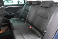 Skoda Superb 2.0 TDI *NAVI/SHZ/RFK/AHK/DSG*