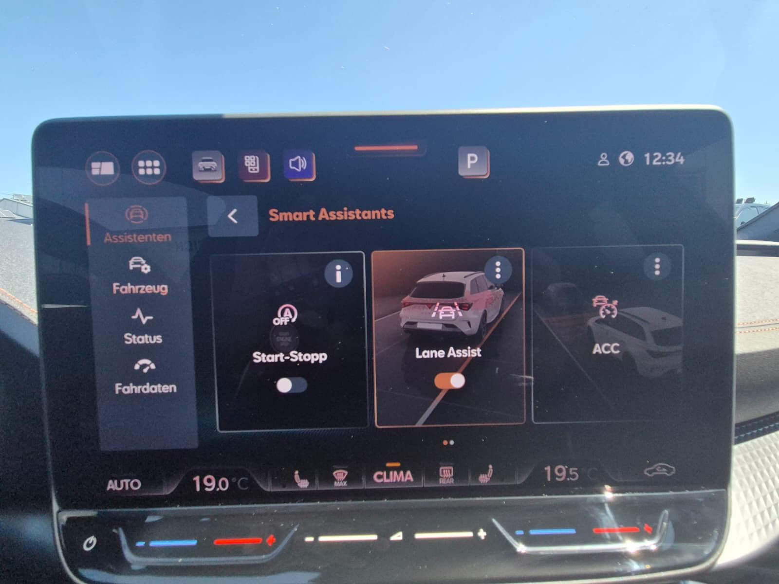 Fahrzeugabbildung CUPRA Leon 2.0 TDI DSG AHK*DYNAMICA*EDGE*LED*5JGARANT.
