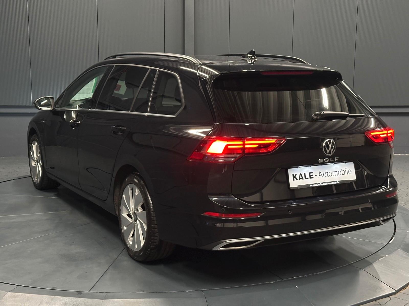 Volkswagen Golf VIII Variant Style *AHK*NAVI*LED plus*Massa