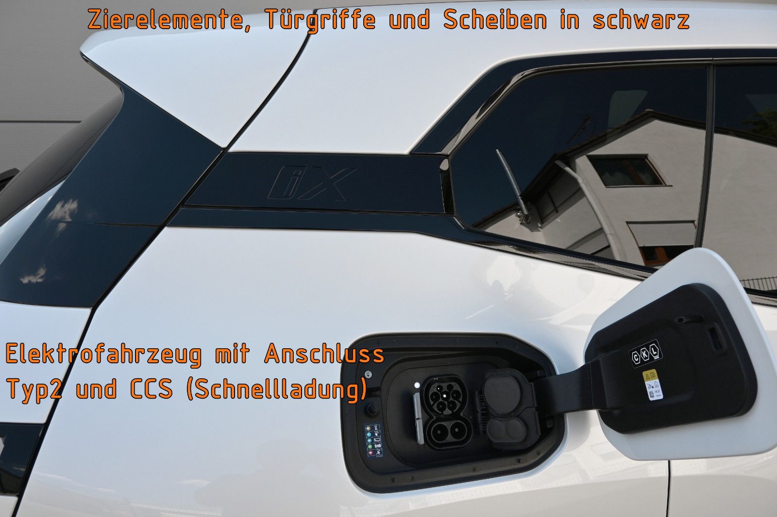 Fahrzeugabbildung BMW iX xDrive50 °AHK°AMIDO°LUFTFEDERUNG°PARKING PROF