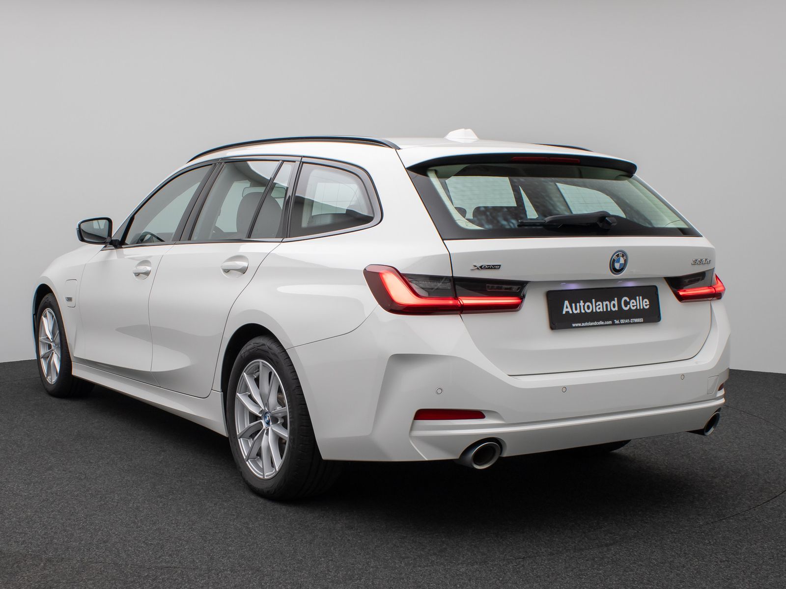Fahrzeugabbildung BMW 330e xD Panorama DAB CockPit+ Widscr Sport Leder