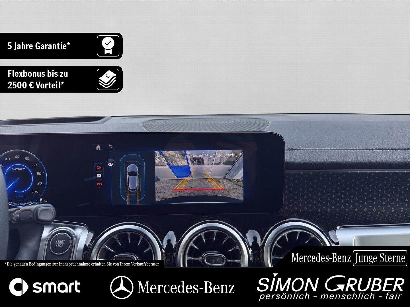 Fahrzeugabbildung Mercedes-Benz EQB 300 4M AMG Pano HUD Leder Distronic 7Sitze