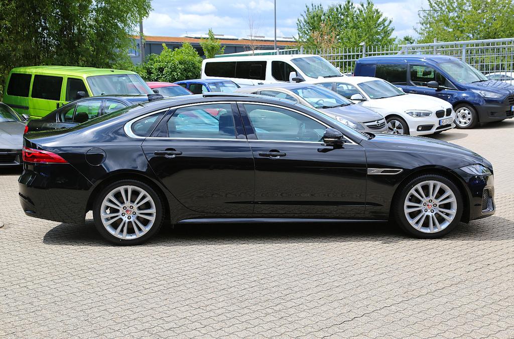 Jaguar XF