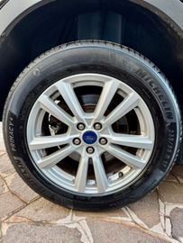 Ford Kuga - 8