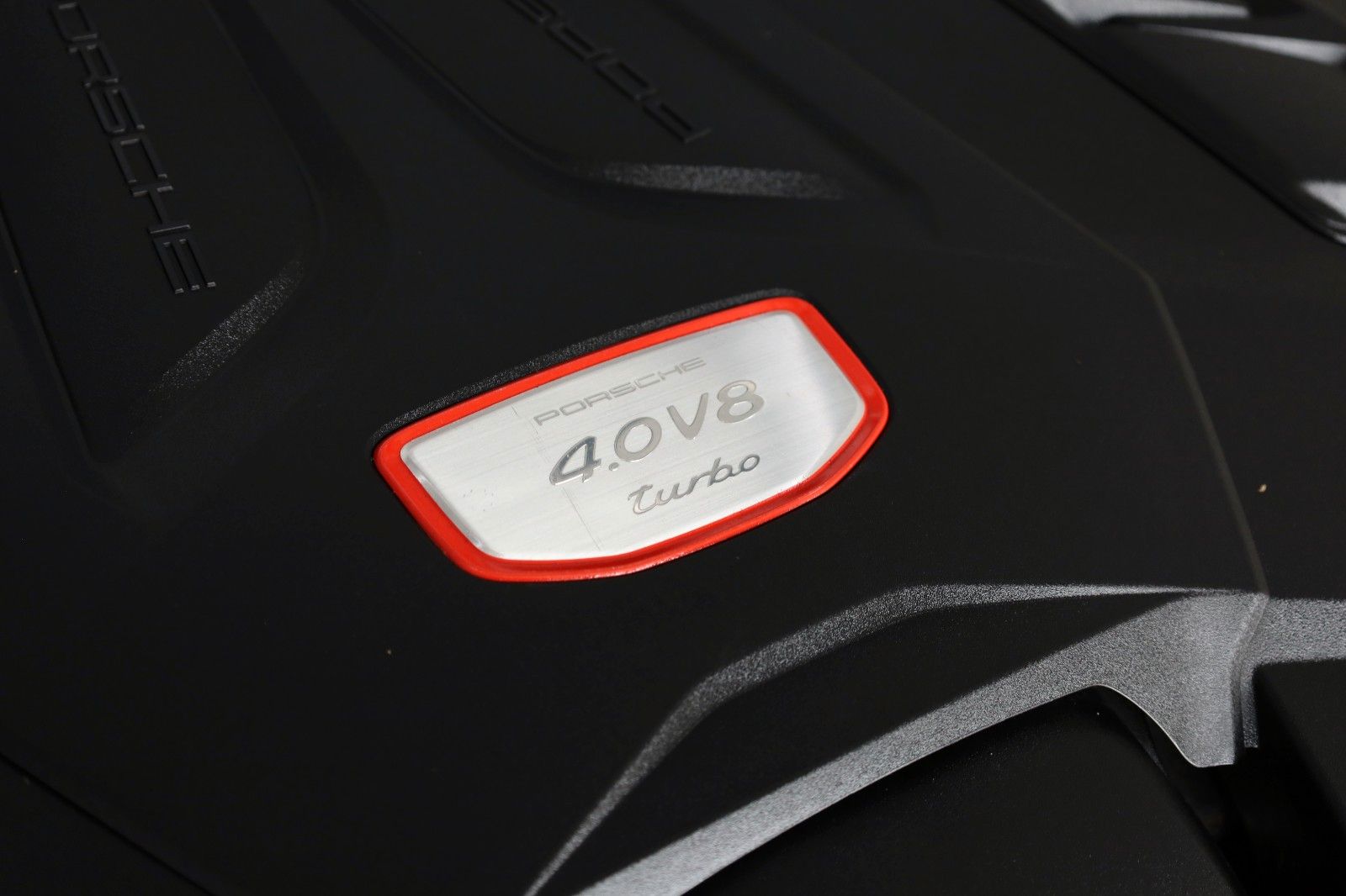 Fahrzeugabbildung Porsche Cayenne Turbo,Matrix-LED,360Kamera,Pano,AHK+WR