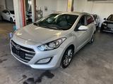 Hyundai i30 cw blue Passion 1Hd RFK 8 fach - Hyundai i30 Passion mit Diesel-Antrieb