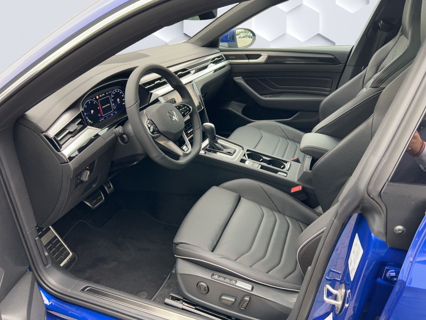 Arteon 4Motion R-Line 2.0l TDI DSG StHz Leder W+